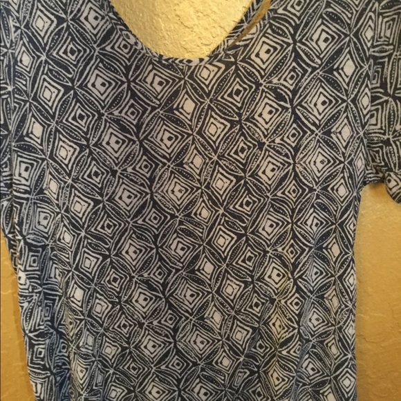 Shirt - Picture 3 of 4